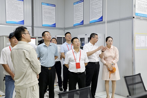 9月15日，，，，，，，省十四届人大代表视察尊龙凯时工程1.jpg